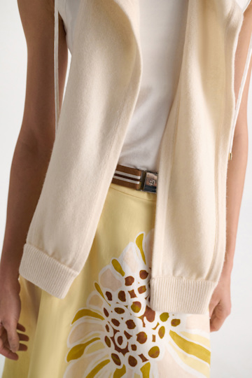 Dorothee Schumacher Hood accessory camellia white