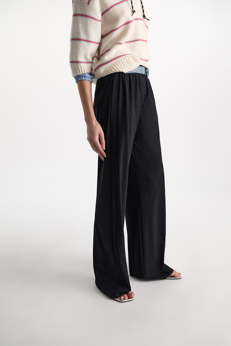 Dorothee Schumacher Track pants in technical jersey pure black