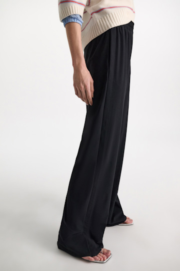 Dorothee Schumacher Track pants in technical jersey pure black