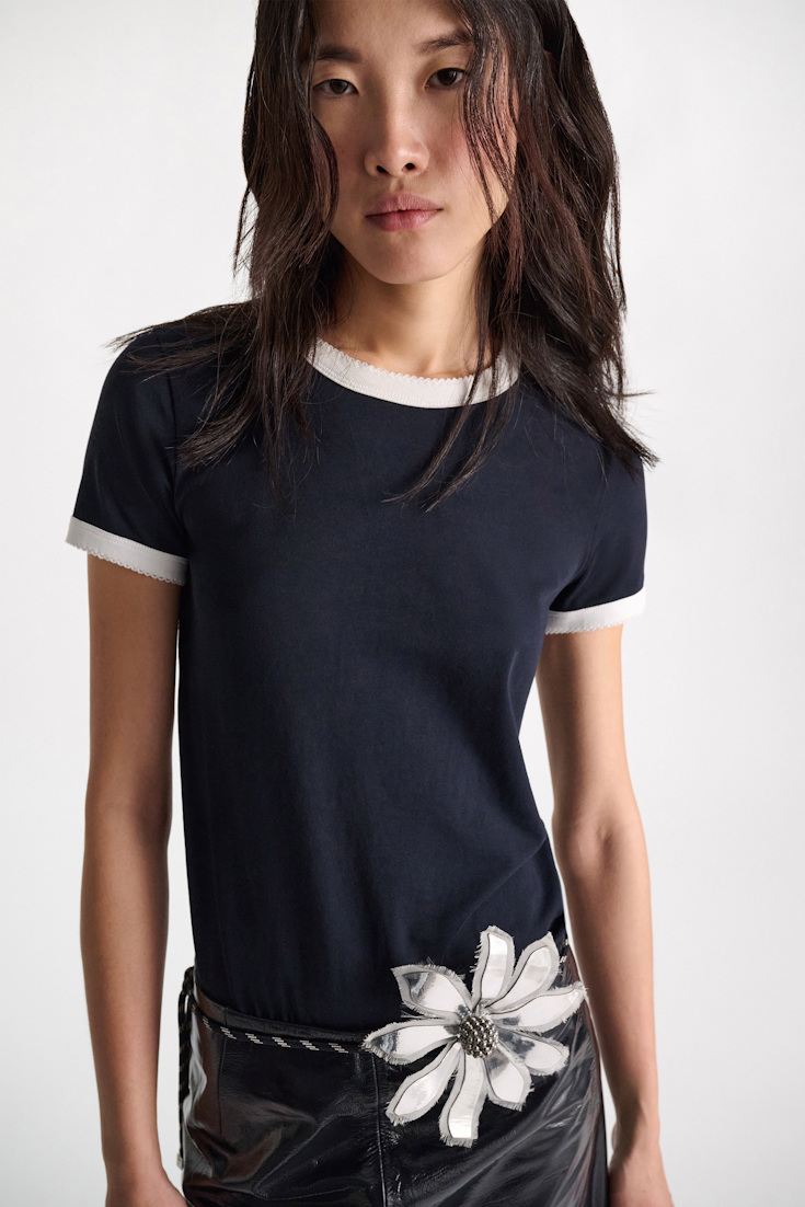 Dorothee Schumacher T-Shirt mit kontrastierendem Einfass dark navy