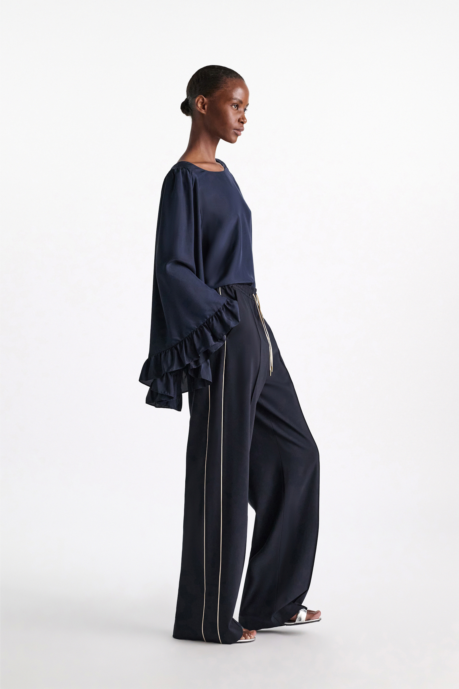 Dorothee Schumacher T-Blouse aus Seiden-Habotai dark navy