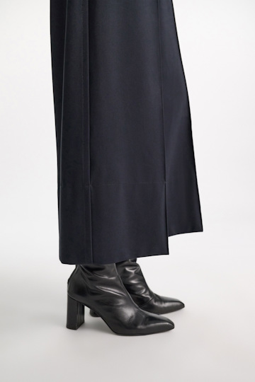 Dorothee Schumacher High-waisted culottes in Punto Milano dark navy