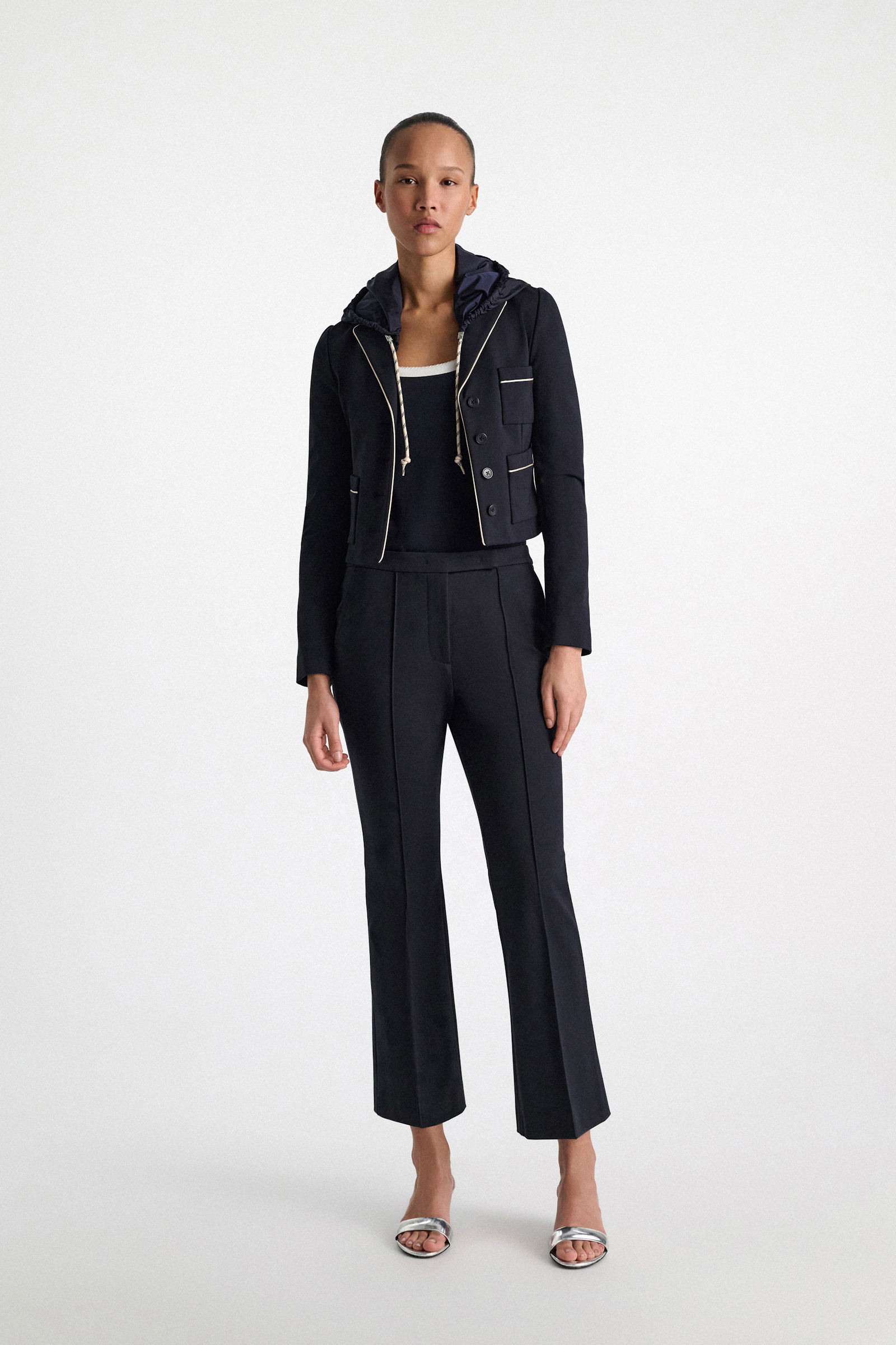 Dorothee Schumacher Cropped Pants mit ausgestelltem Bein aus Punto Milano dark navy