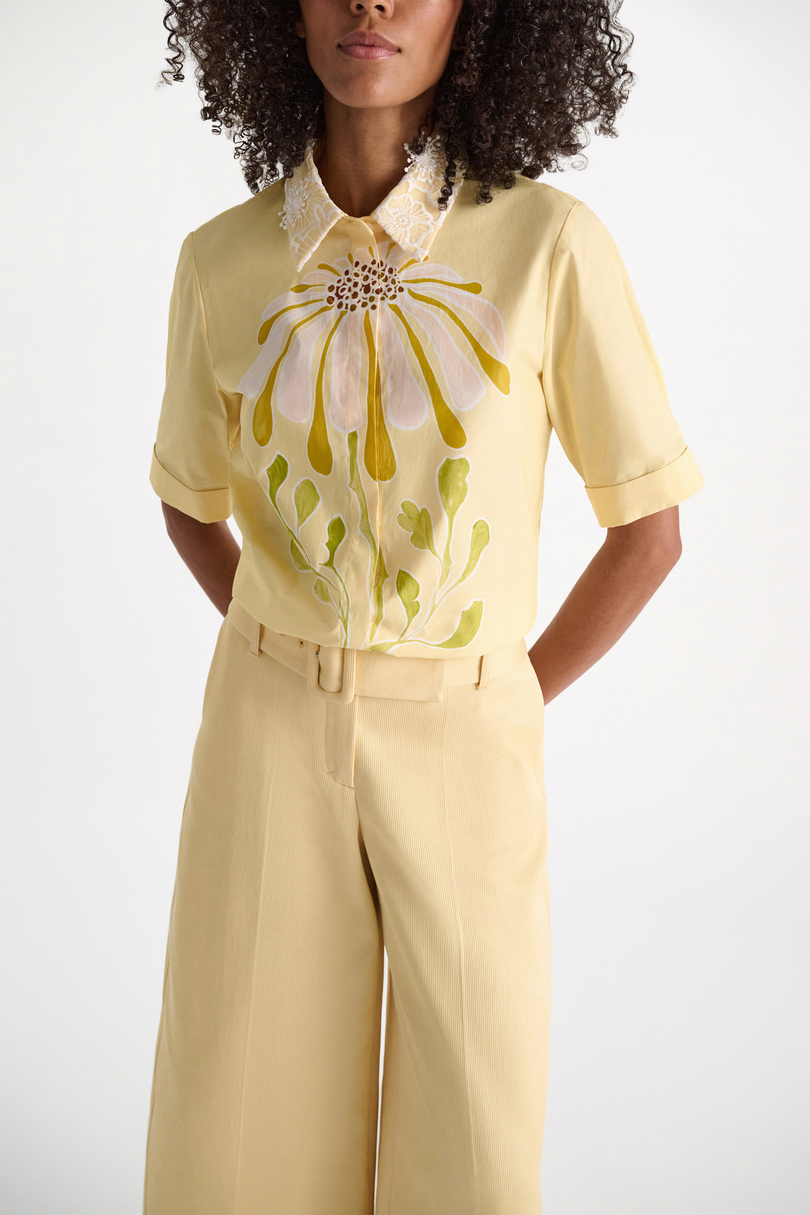 Dorothee Schumacher Bluse mit floralem Signature-Print aus Baumwoll-Popeline dream flower yellow