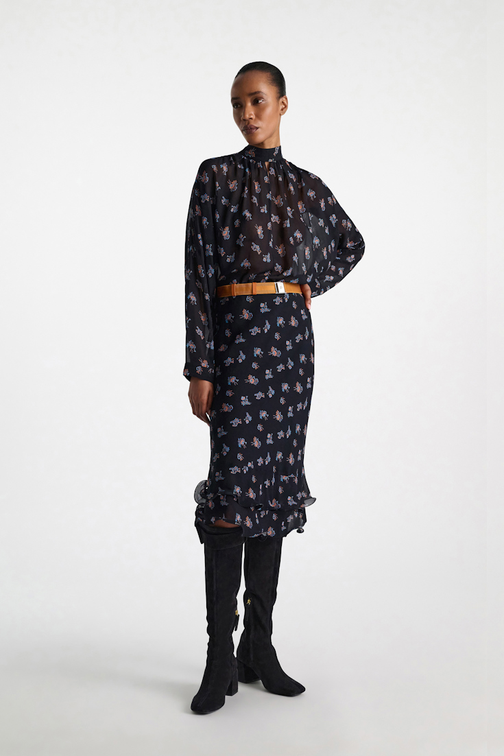 Dorothee Schumacher Extra boxy, printed georgette blouse Little Daydream navy orange