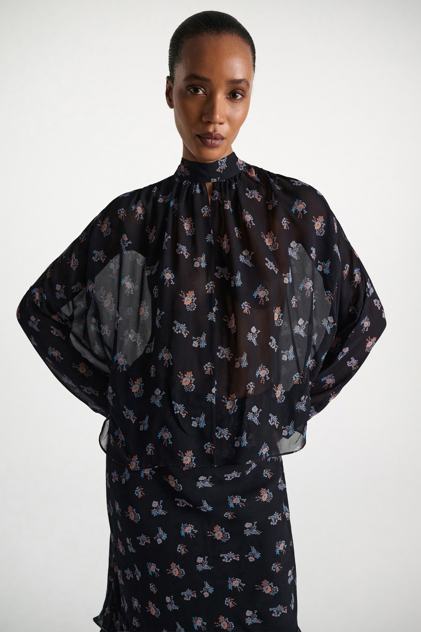 Dorothee Schumacher Extra boxy, printed georgette blouse Little Daydream navy orange