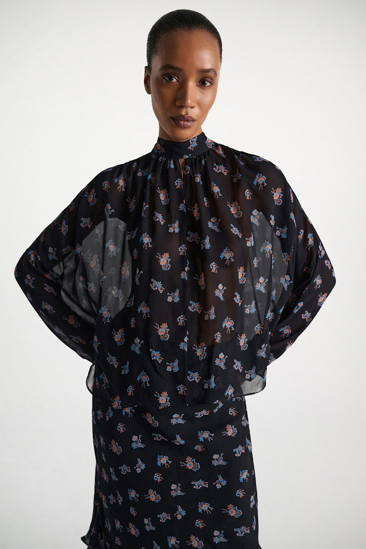 Dorothee Schumacher Extra boxy, printed georgette blouse Little Daydream navy orange