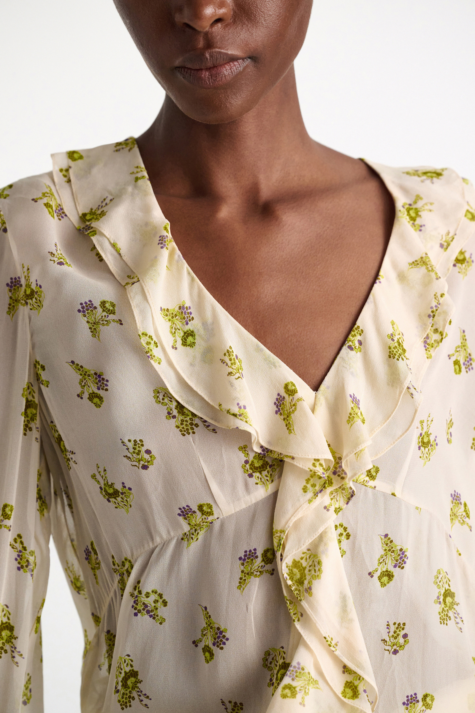 Dorothee Schumacher T-Blouse mit Volant-Details aus bedrucktem Georgette Little Daydream lemon