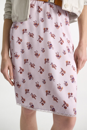 Dorothee Schumacher Lingerie-style skirt in printed silk satin little daydream lilac