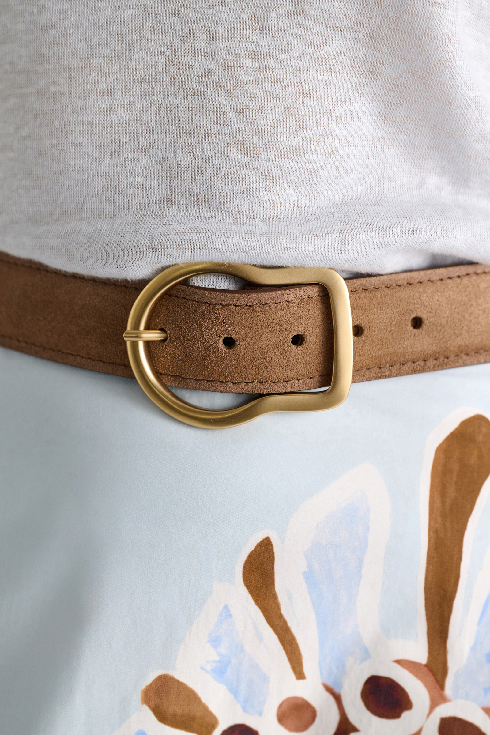 Dorothee Schumacher Gürtel aus Kalbsveloursleder mit gewachstem Effekt buckwheat