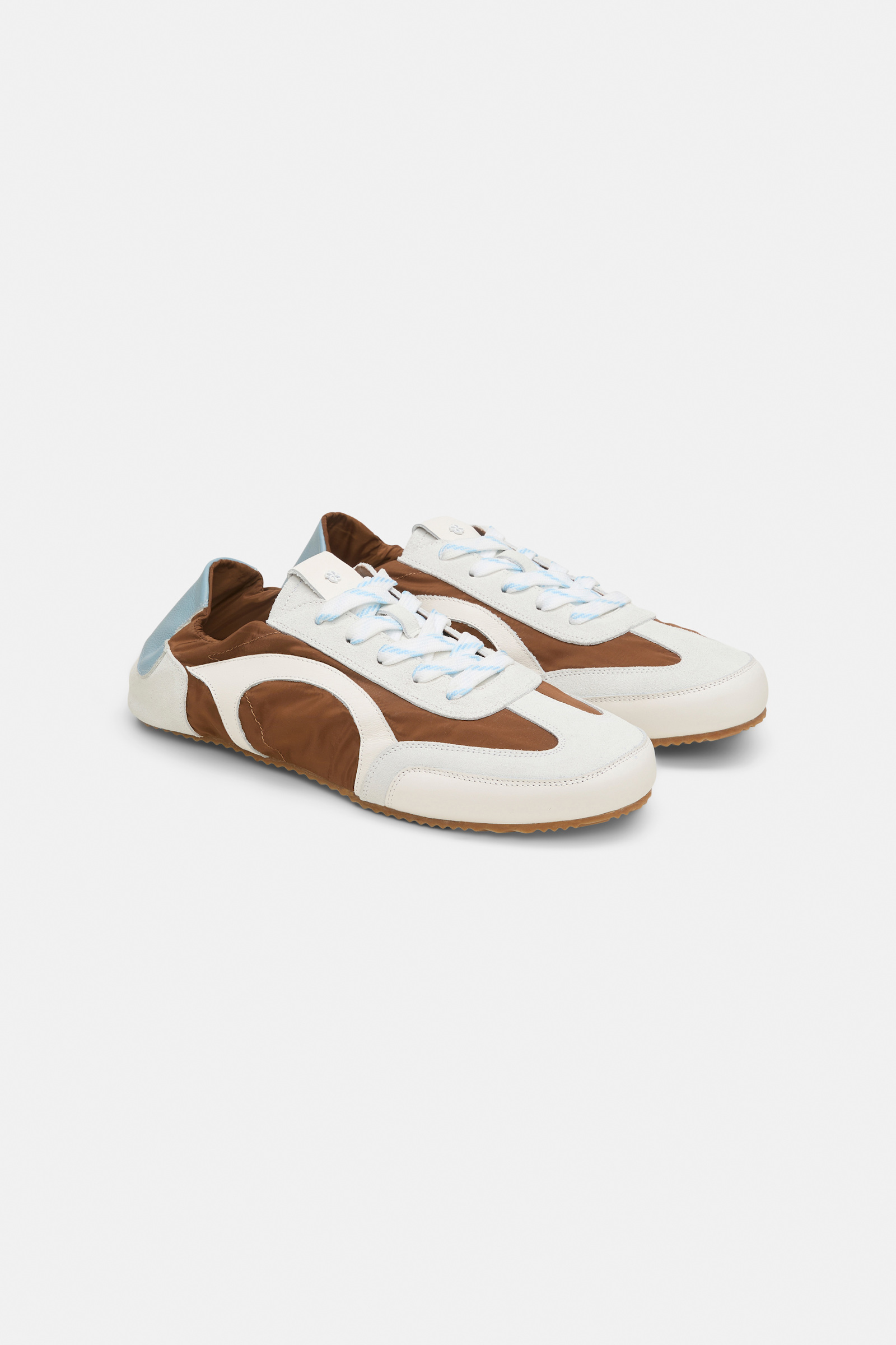 Dorothee Schumacher Elastische Sneakers chestnut brown combo