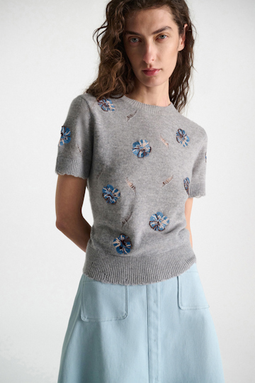 Dorothee Schumacher Kurzärmeliges, besticktes Oberteil aus Merino und Kaschmir grey blooming blue