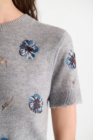 Dorothee Schumacher Kurzärmeliges, besticktes Oberteil aus Merino und Kaschmir grey blooming blue