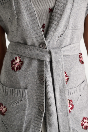 Dorothee Schumacher Besticktes Gilet mit V-Ausschnitt aus Merino und Kaschmir grey blooming bordeaux