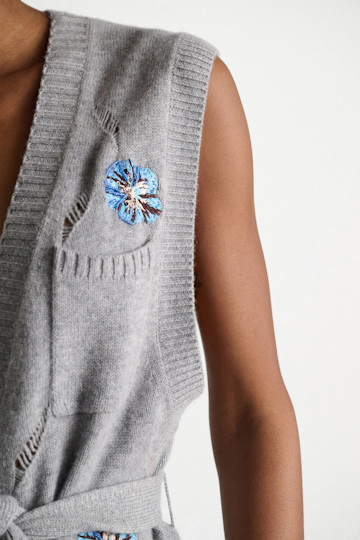 Dorothee Schumacher Besticktes Gilet mit V-Ausschnitt aus Merino und Kaschmir grey blooming blue