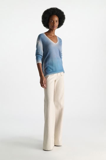 Dorothee Schumacher Pullover mit Poppy-Motiv auf dem Rücken aus Merino und Kaschmir poppy blue