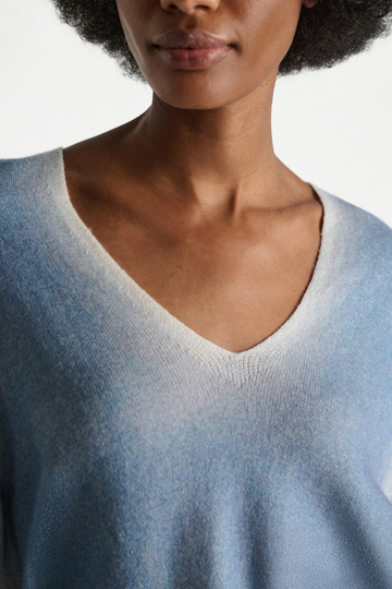 Dorothee Schumacher Pullover mit Poppy-Motiv auf dem Rücken aus Merino und Kaschmir poppy blue