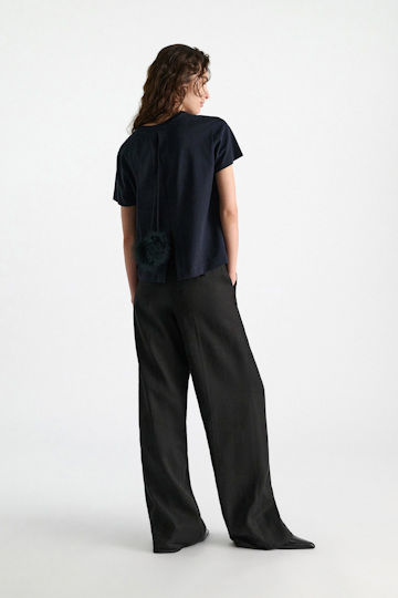 Dorothee Schumacher T-shirt with back slit and feather detail dark navy