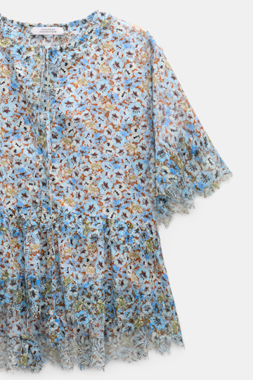Dorothee Schumacher Boxy Top mit Spizendetails im Signature Print aus Baumwolle mini boho flower blue