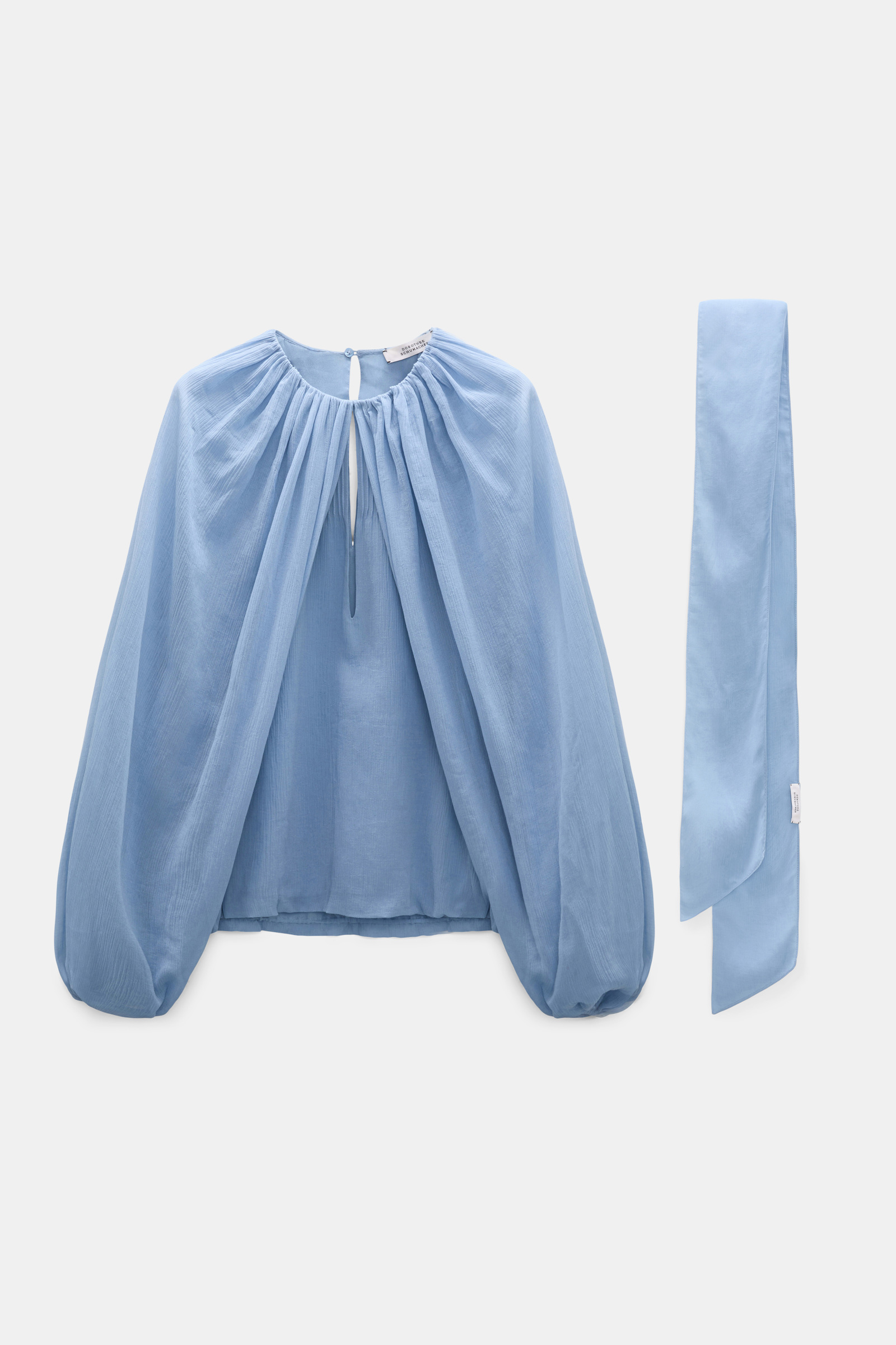 Dorothee Schumacher Set aus Bluse und Schal aus crinkled Baumwoll-Seiden-Georgette mineral blue