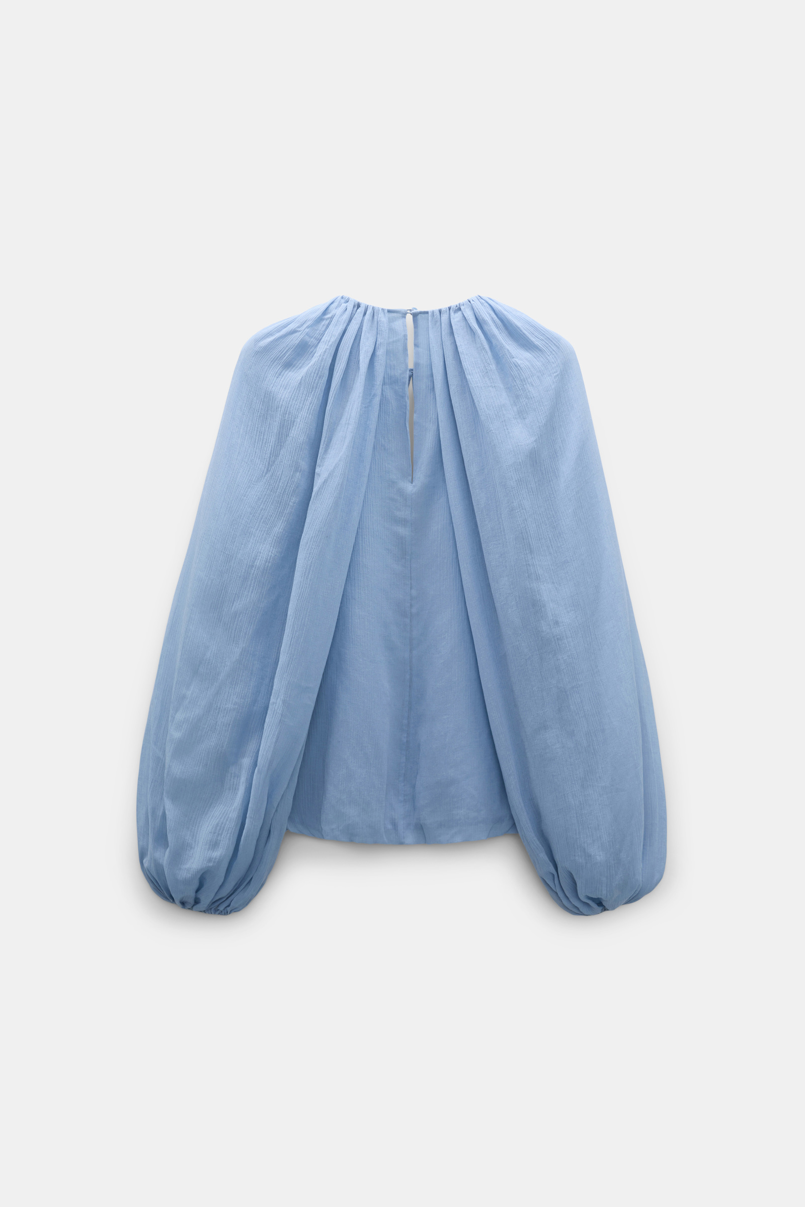 Dorothee Schumacher Set aus Bluse und Schal aus crinkled Baumwoll-Seiden-Georgette mineral blue