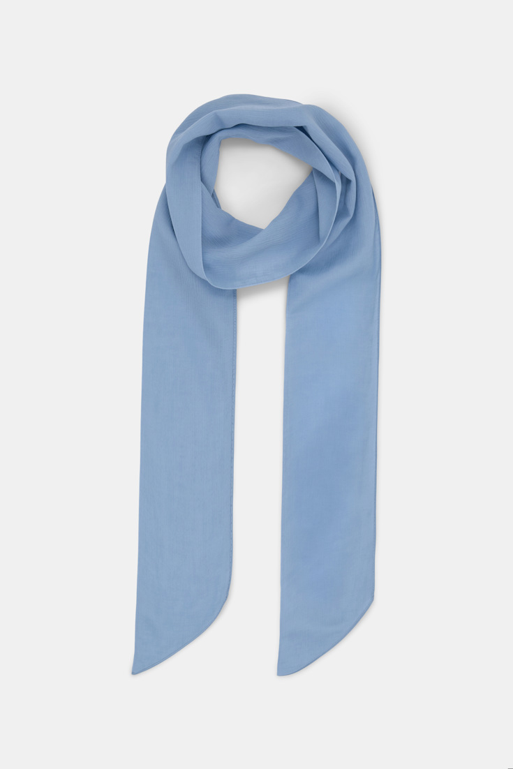 Dorothee Schumacher Set aus Bluse und Schal aus crinkled Baumwoll-Seiden-Georgette mineral blue