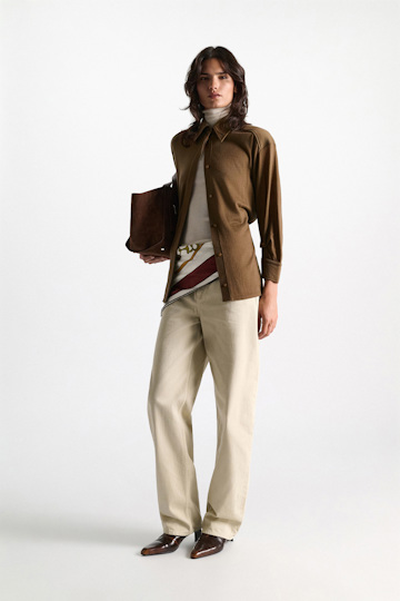 Dorothee Schumacher Extra fine Merino shirt porcini Model Detail View