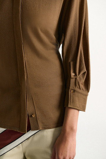 Dorothee Schumacher Extra fine Merino shirt porcini Model Detail View