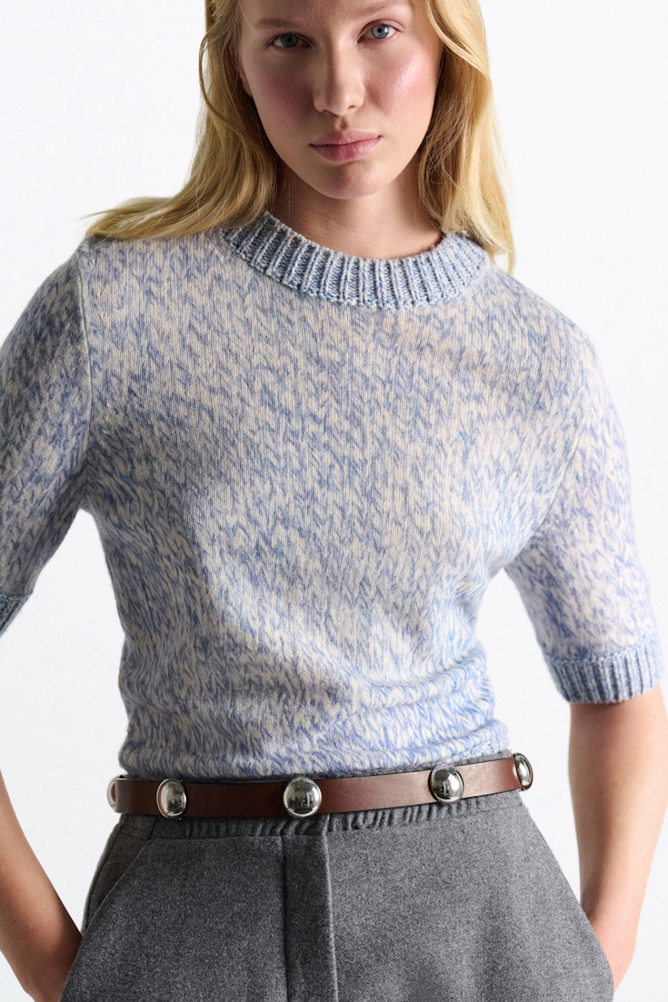 Dorothee Schumacher Merino-cashmere half sleeve pullover blue mouliné Model Detail View