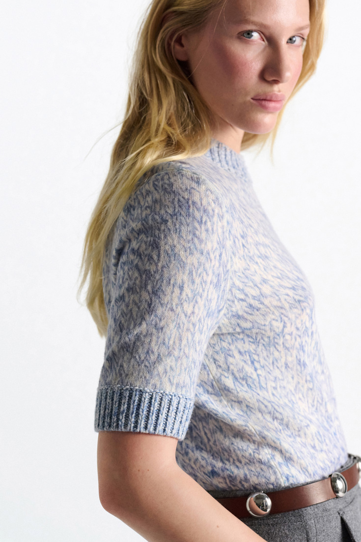 Dorothee Schumacher Merino-cashmere half sleeve pullover blue mouliné Model Detail View