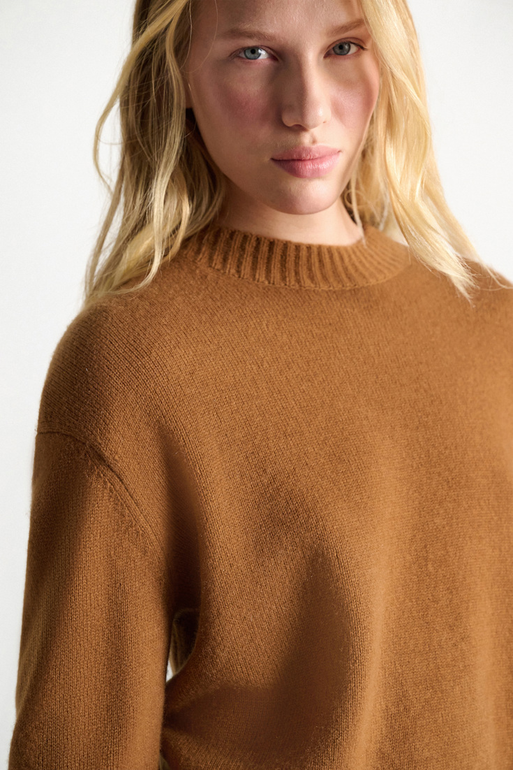 Dorothee Schumacher Pullover mit Rundhals aus Merino und Kaschmir saffron Model Detail View