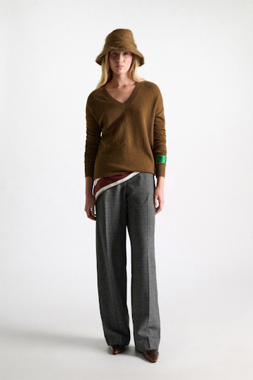 Dorothee Schumacher Merino-cashmere V-neck pullover porcini 
