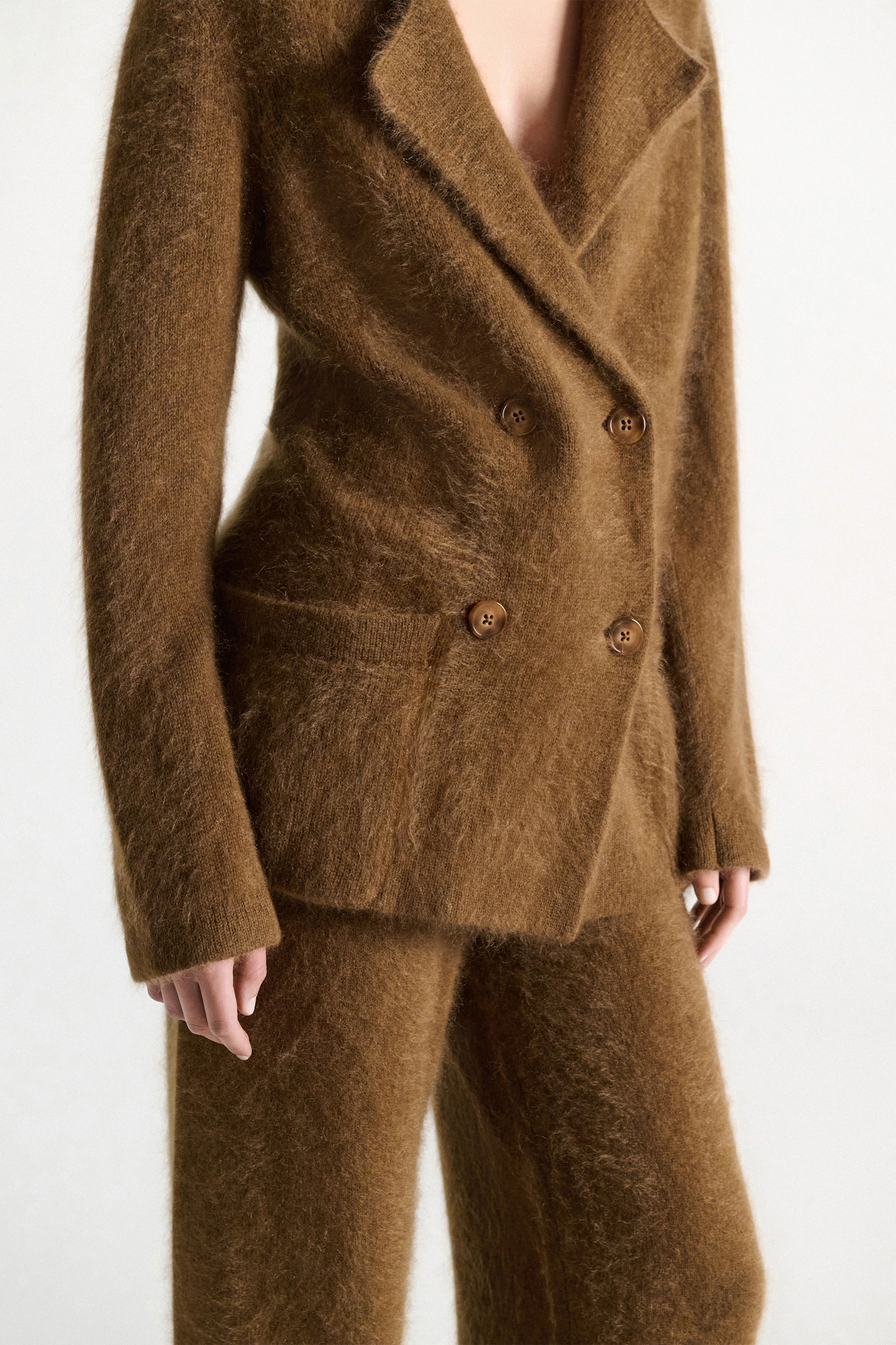 Dorothee Schumacher Zweireiher-Blazer aus Merino und Kaschmir porcini Model Detail View