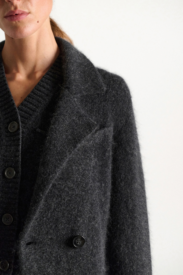 Dorothee Schumacher Zweireiher-Blazer aus Merino und Kaschmir anthra melange Model Detail View