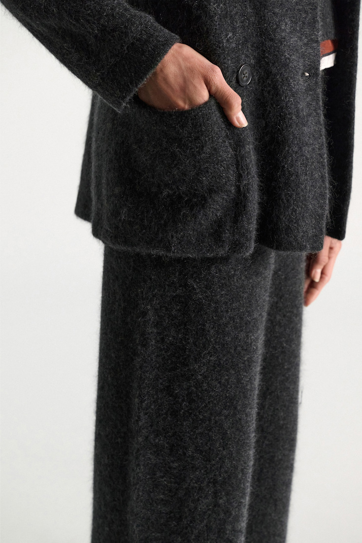 Dorothee Schumacher Zweireiher-Blazer aus Merino und Kaschmir anthra melange Model Detail View