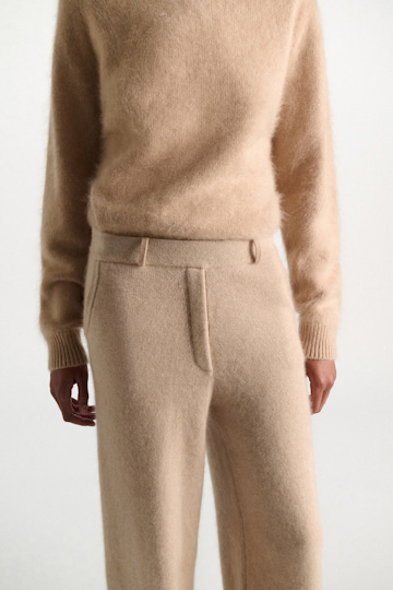 Dorothee Schumacher Merino-cashmere pants make up Model Detail View