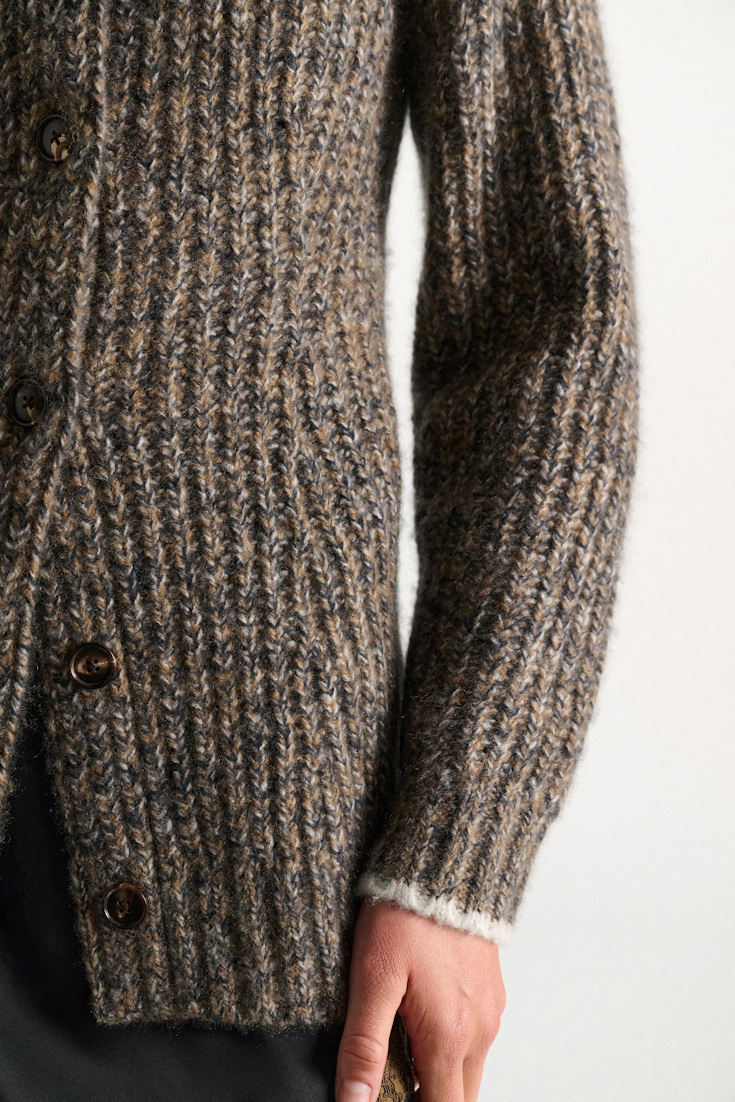 Dorothee Schumacher Cardigan mit Rundhals aus Kaschmir mist-thunder-walnut mouline Model Detail View