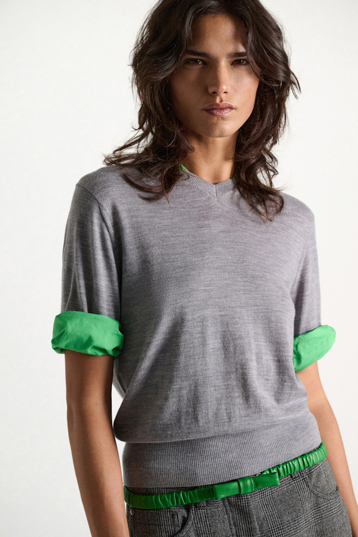 Dorothee Schumacher Pullover im Layering-Look aus extrafeinem Merino grey mel. patch Model Detail View