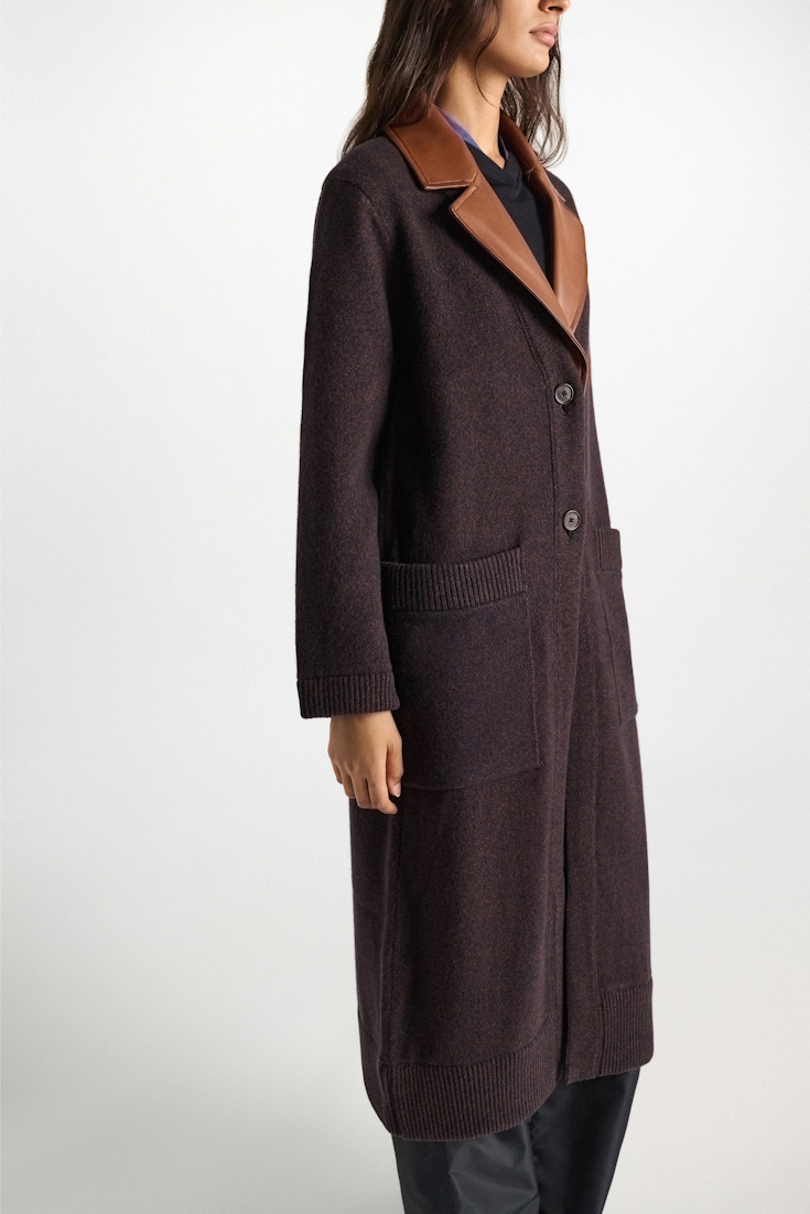 Dorothee Schumacher Mantel aus Merino und Kaschmir Lederrevers brown melange Model Detail View