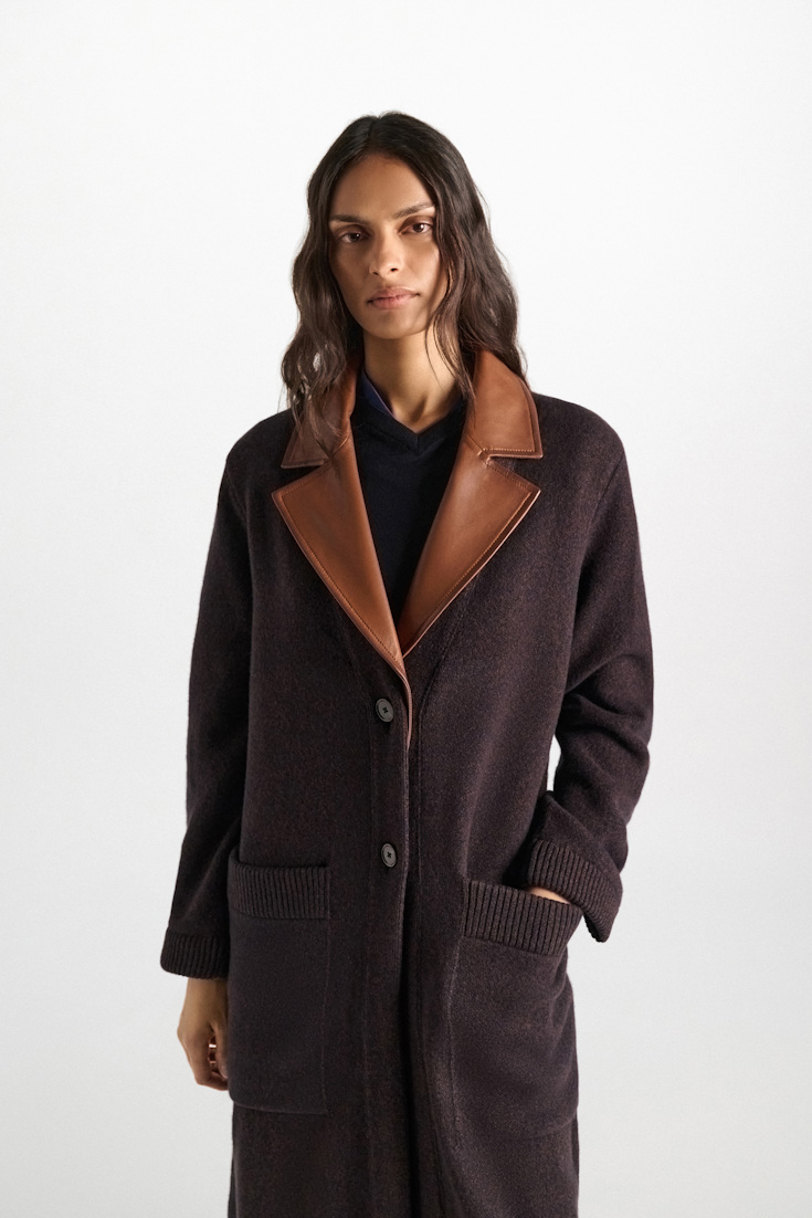 Dorothee Schumacher Mantel aus Merino und Kaschmir Lederrevers brown melange Model Detail View