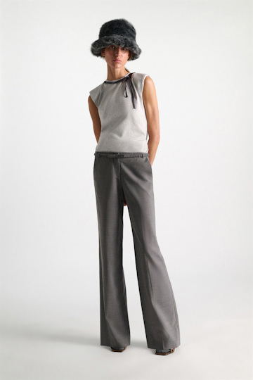 Dorothee Schumacher Sleeveless T-shirt with rbow detail greymelange + satin Model Detail View