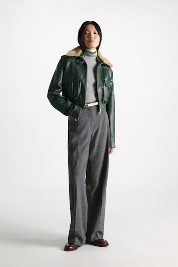 Dorothee Schumacher Fine rib cotton turtleneck with two-tone collar grey mel. patch Model Detail View