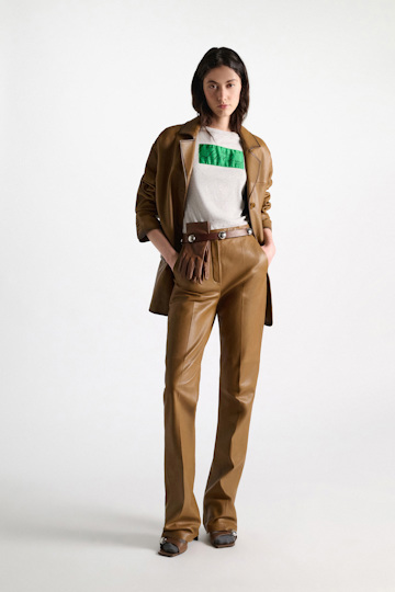 Dorothee Schumacher TELLING LOVE STORIES shrunken T-shirt grey mel. + label col.555 Model Front View