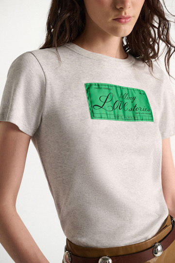 Dorothee Schumacher TELLING LOVE STORIES shrunken T-shirt grey mel. + label col.555 Model Detail View
