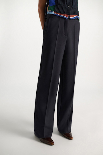 Dorothee Schumacher Wide leg pants in virgin wool blend midnight navy Model Detail View