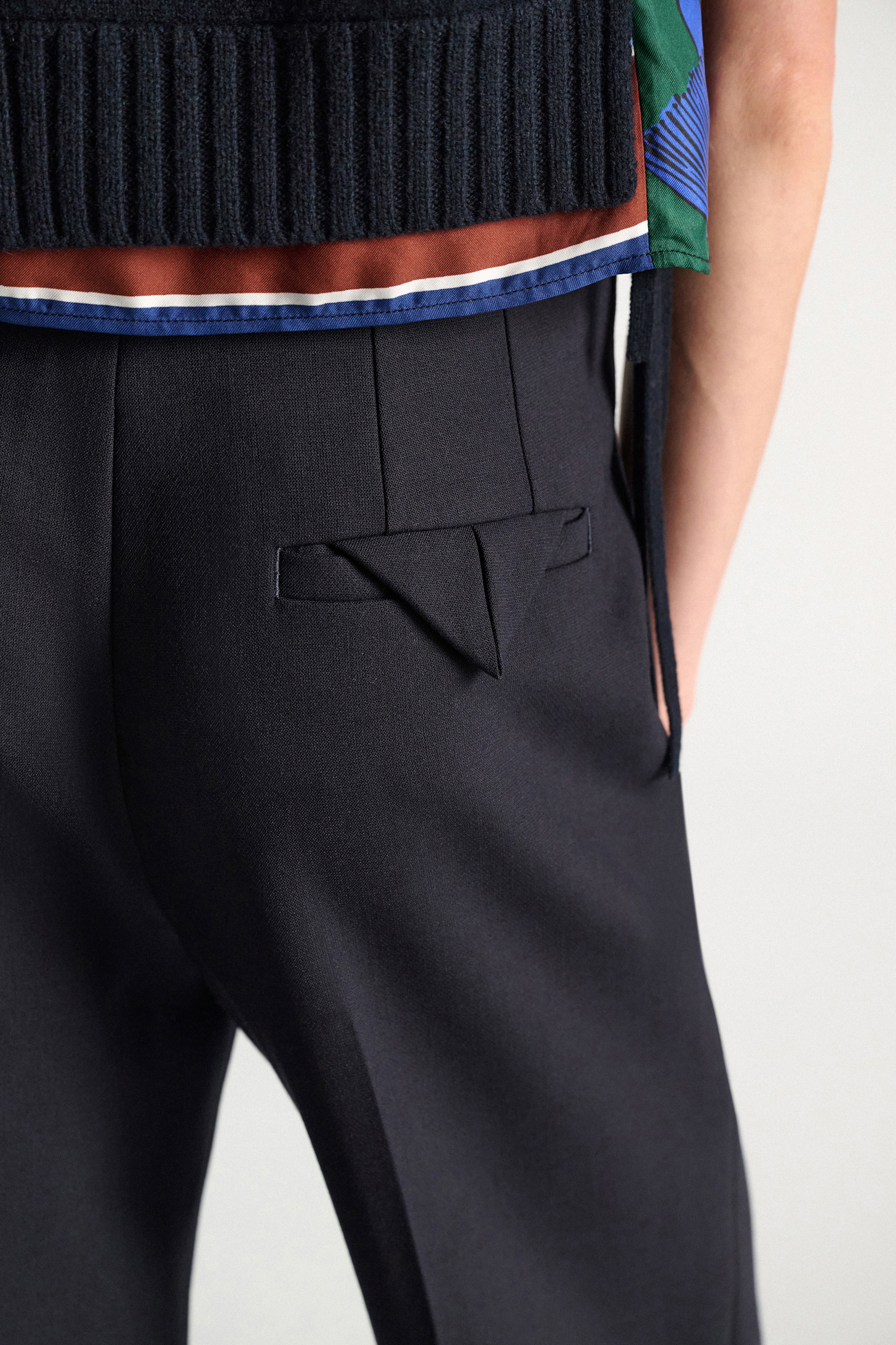 Dorothee Schumacher Wide Pants midnight navy Model Detail View