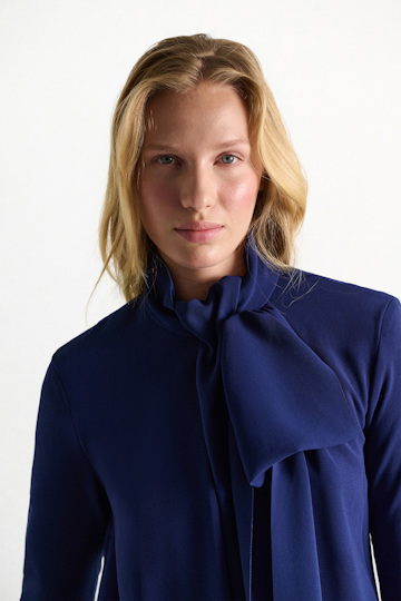 Dorothee Schumacher Crepe dress with maxi bow ocean blue Model Detail View