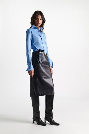Dorothee Schumacher Slim-fit stretch poplin blouse with memory wire details sky blue Model Front View