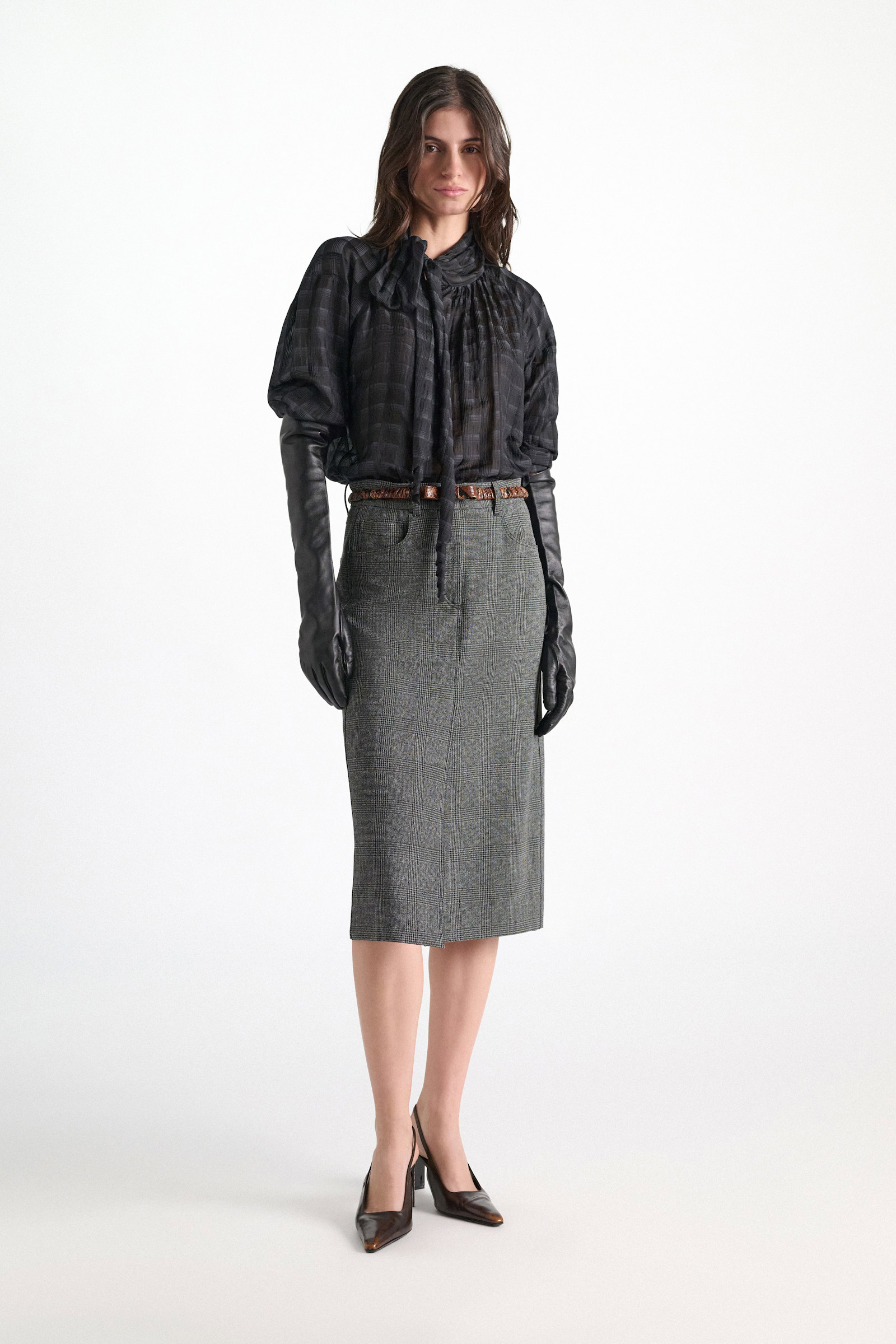 Dorothee Schumacher Karierte Bluse aus halbtransparenter Baumwoll-Seide smoked pearl Model Front View