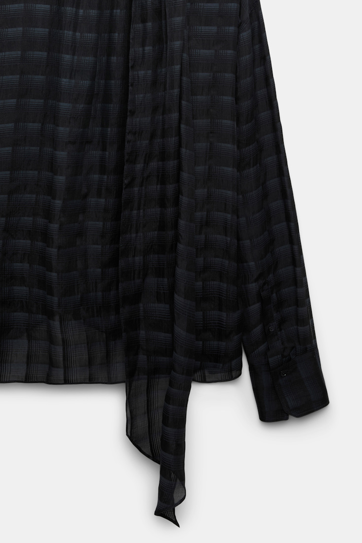 Dorothee Schumacher Karierte Bluse aus halbtransparenter Baumwoll-Seide smoked pearl Product Detail View